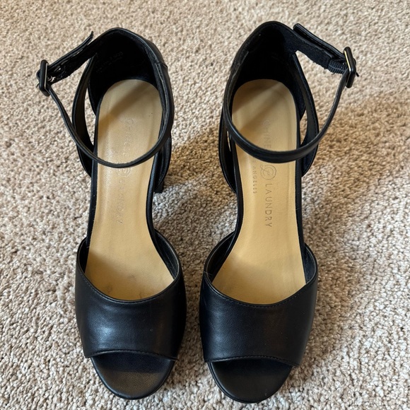 Chinese Laundry | Black Ankle Strap Platform Heels 7.5 - Picture 2 of 6